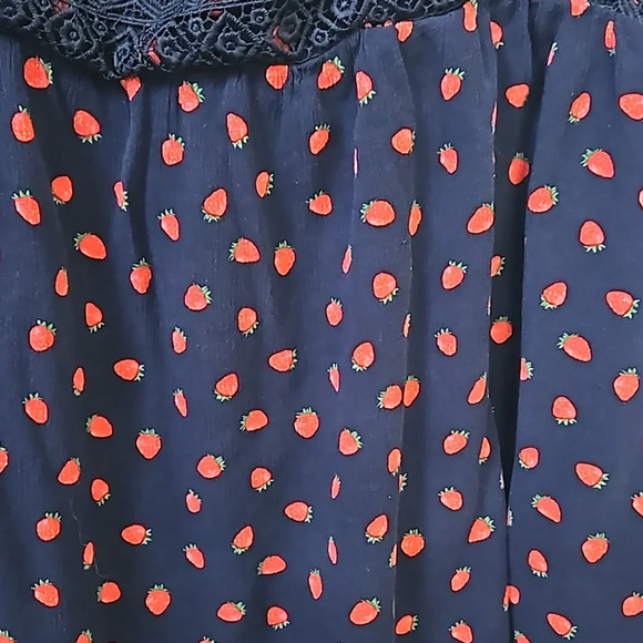 TORRID TOP - Picture 3 of 10